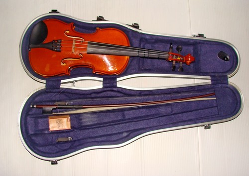 Yamaha violin model 1 2 - ,