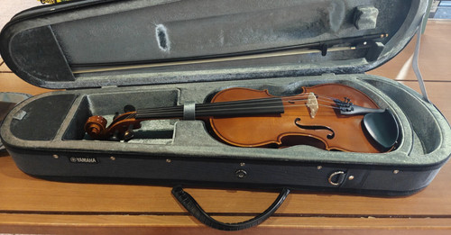 Yamaha model 4 - model, violin
